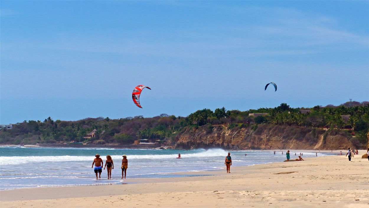 There is plenty of room for everyone, even kite boarders, except for very few holiday weeks.